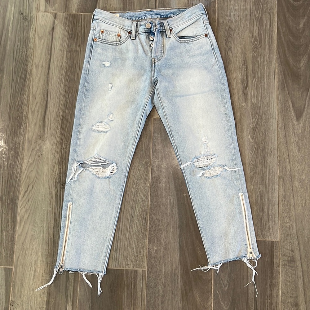 Levi jeans
